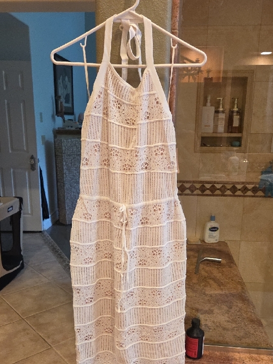 Sleeveless White Crochet Halter Dress--: The "Event-Ready" NWT - Picture 7 of 11